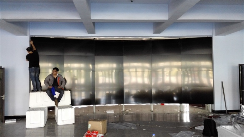 2015年哈尔滨双城区政府55寸弧形液晶拼接项目展示大厅