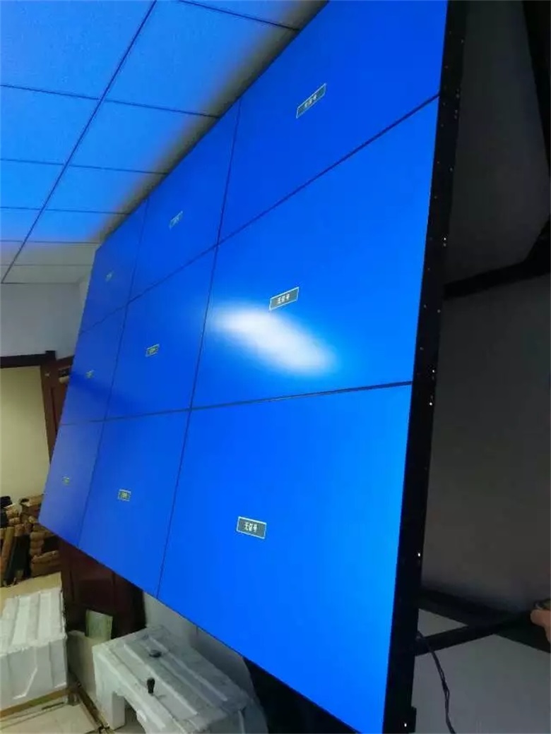 2019年哈尔滨工业大学宽边液晶拼接屏液晶拼接大屏幕
