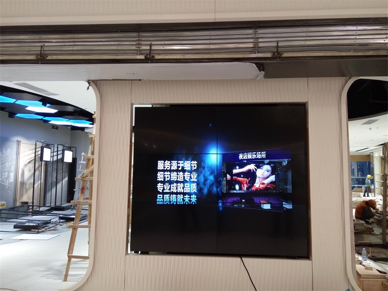 2015年沈阳百丽旗舰店液晶拼接大屏幕展示