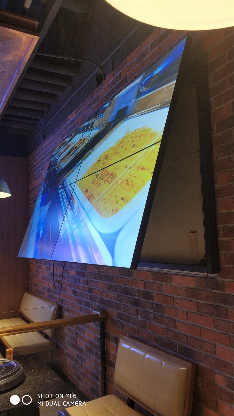2019年哈尔滨松北万象汇玖和盛自助餐厅液晶拼接屏展示