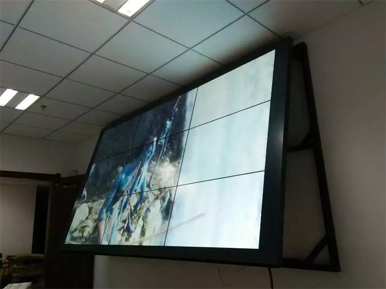 2018年绥化市安达农机总站液晶拼接屏项目