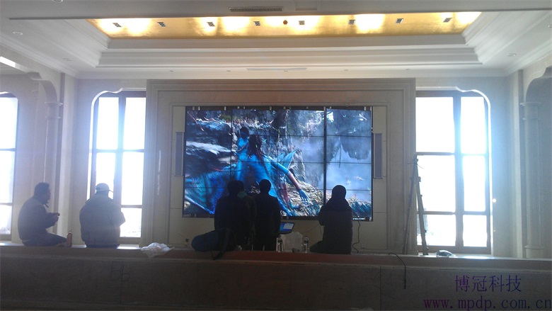 2014年大庆果岭半岛售楼处液晶拼接大屏幕项目