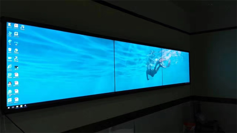 2017年齐齐哈尔克山第一中学液晶拼接触摸屏,拼接大屏幕